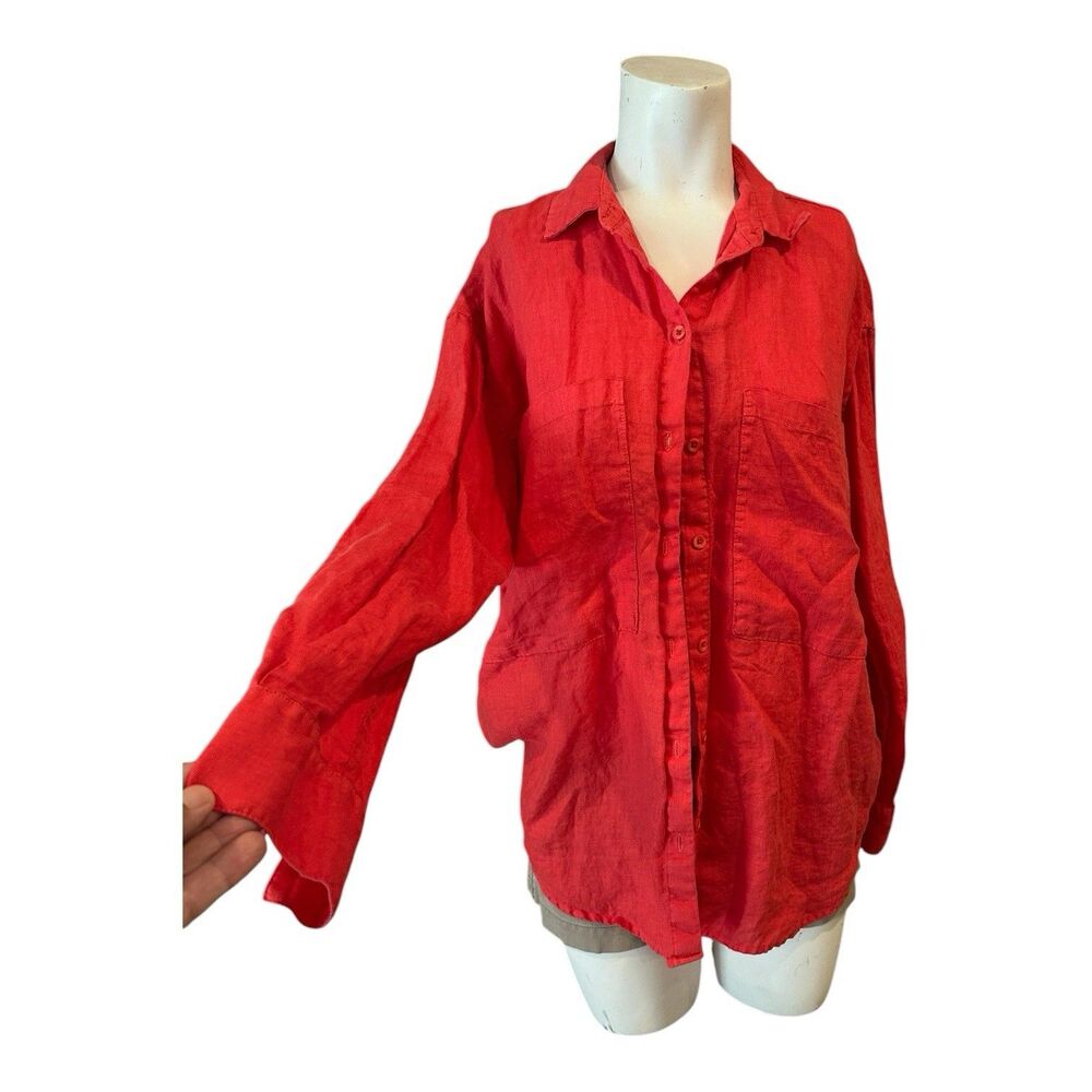 LEFT ON FRIDAY 100% linen Red getaway shirt S/M  Buttondown